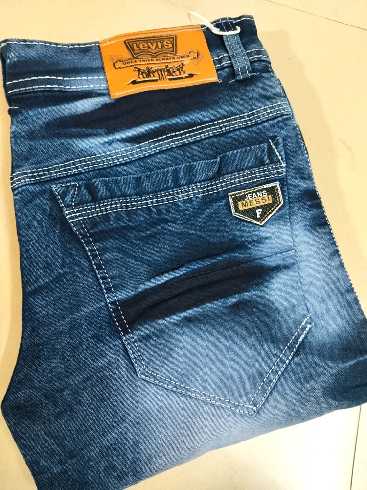 Brand New Men&#39;s Levi&#39;s Jeans. Size - 28.