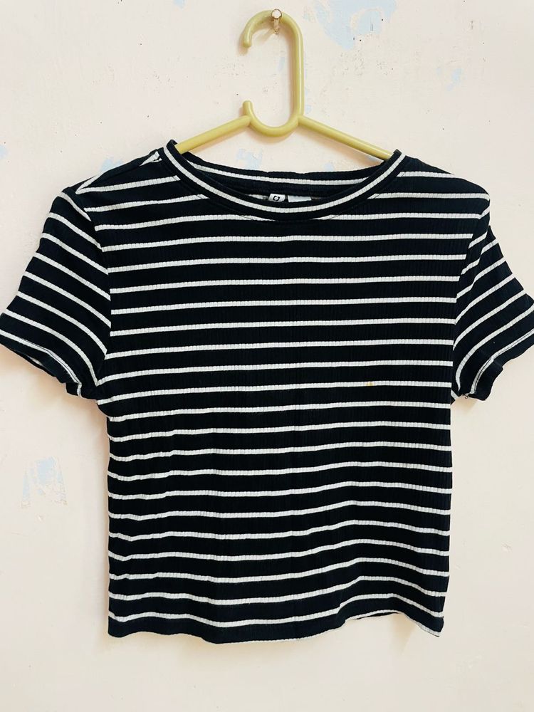 Black-White Stripes Crop Top