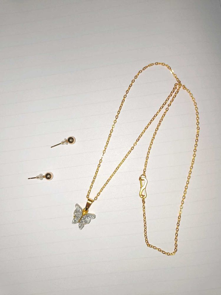 Butterfly Pendant Necklace with earrings