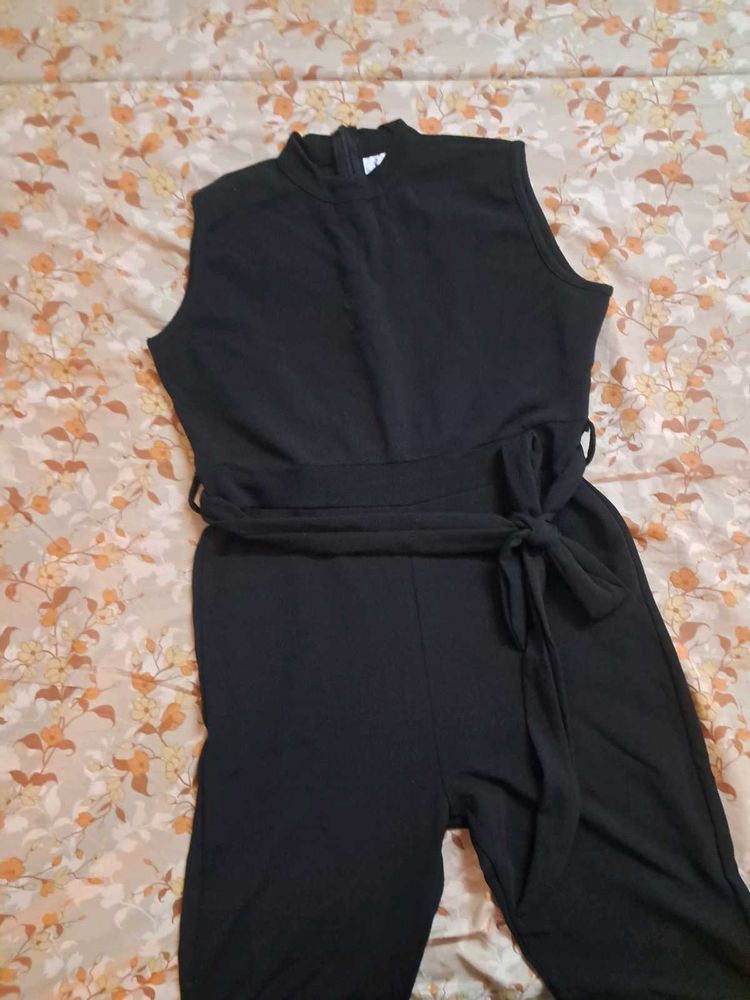 Cute Black Jumpsuit 🖤💅