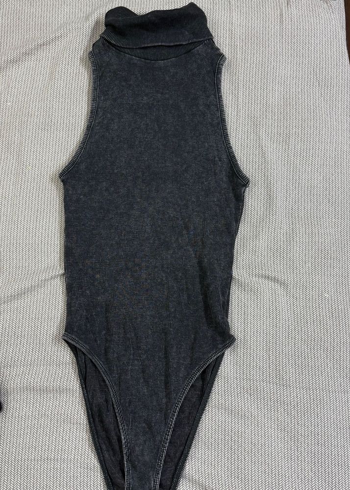 ZARA Sleeveless Ribbed Bodysuit