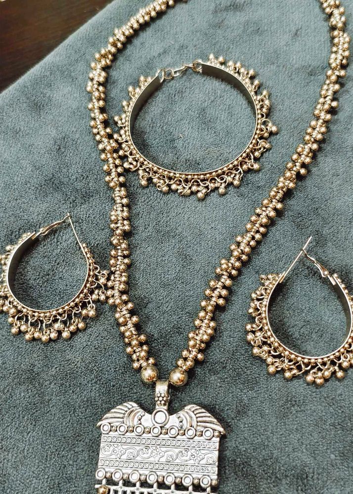 Necklace, Bracelet &amp; Earring Set