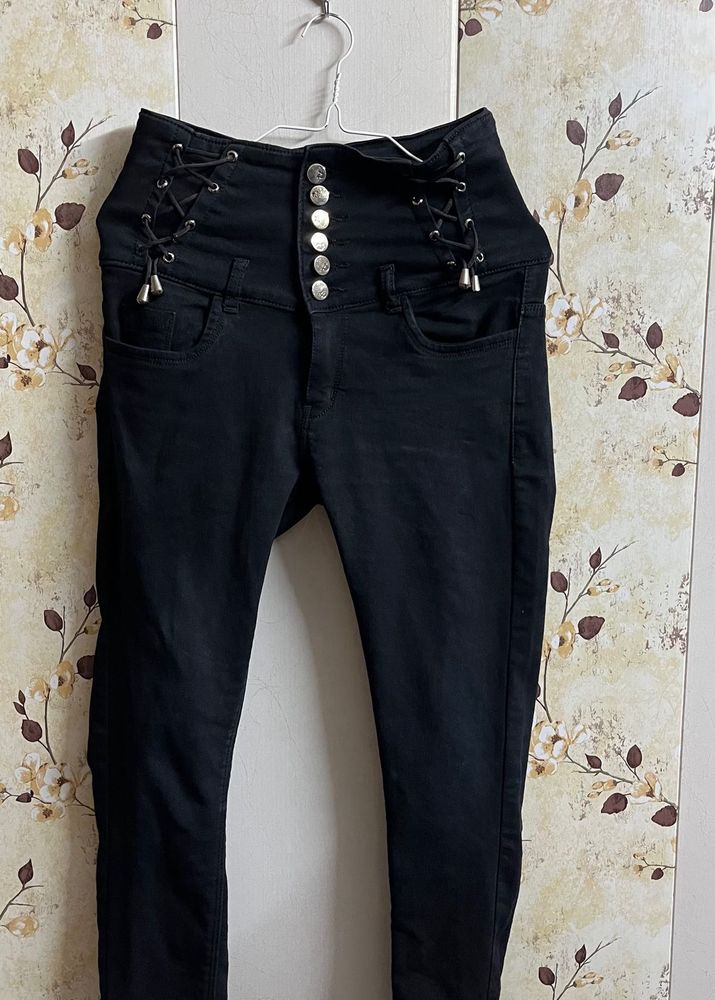 Lace-Up High-Waisted Black Jeans