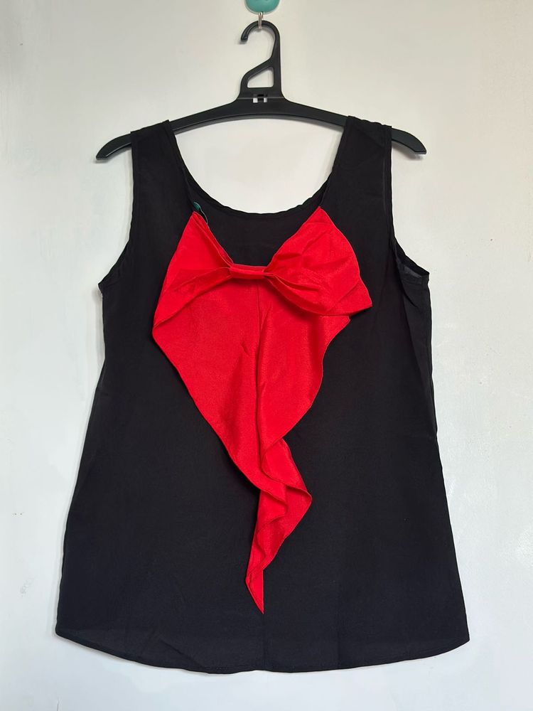 Chic Black Top w/ Red Bow
