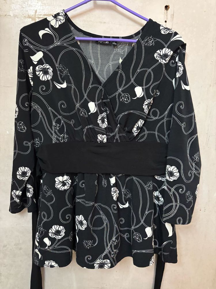 Stretchable Wrap Top