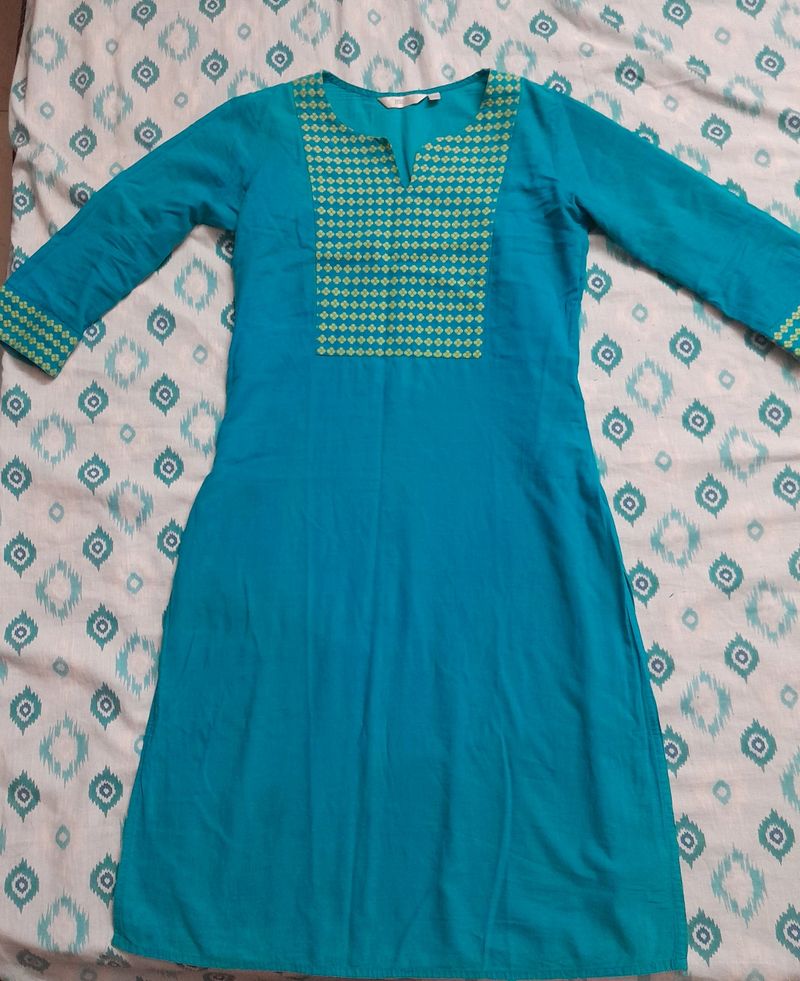 Blue Kurta With Yoke Design