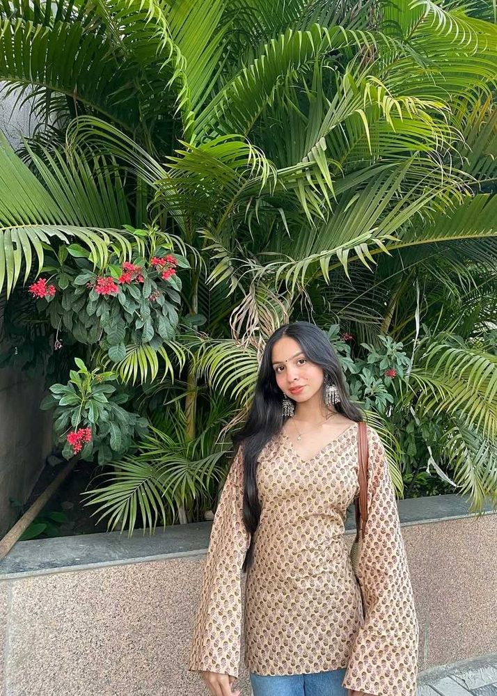 Trending Short Kurty