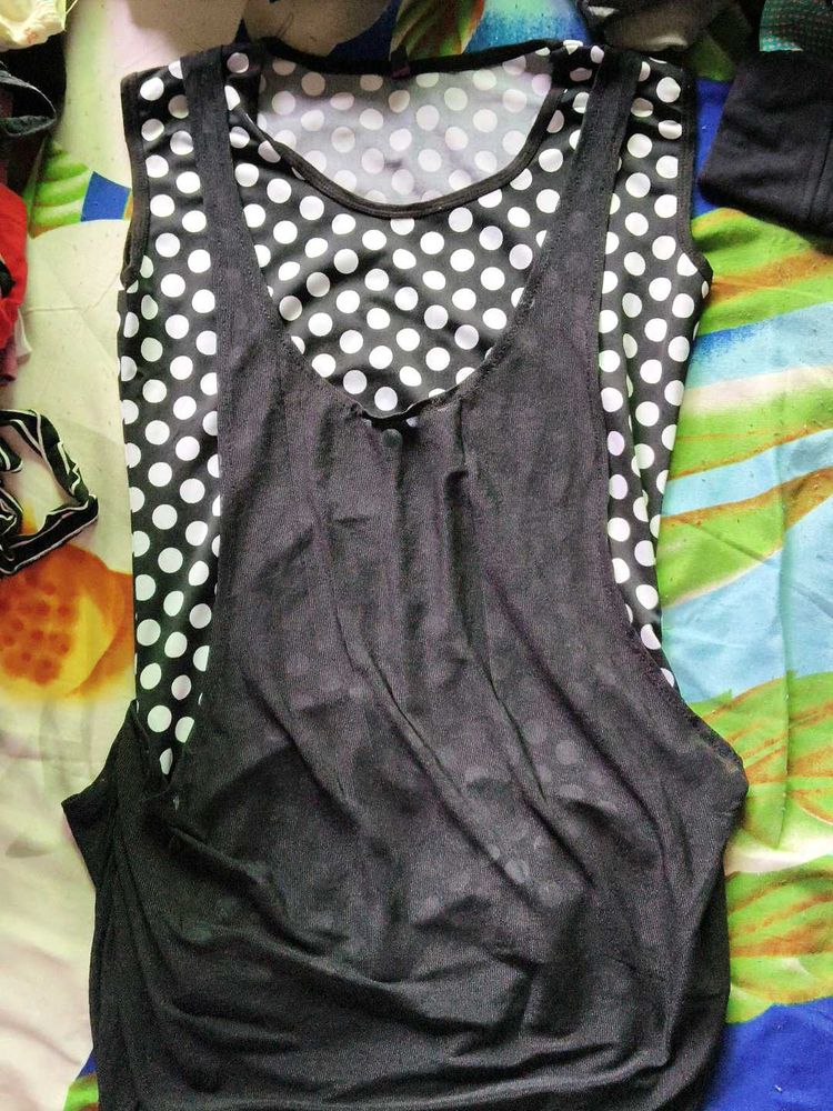 A Woman Top/Comfortable To Wear/Stylish Sleeveless