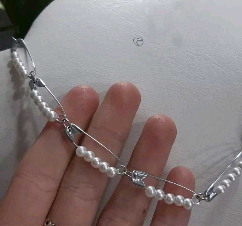 Chunky Safety Pin Necklace 🧷
