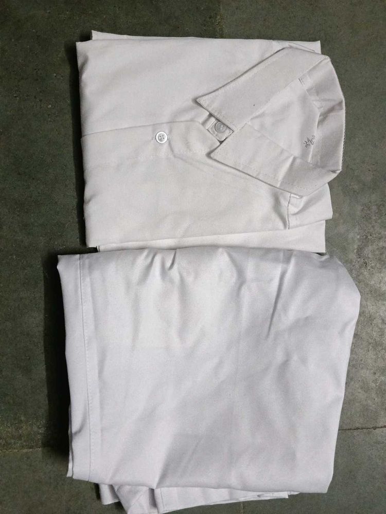 best white pant&amp;shirt combo for students Mens