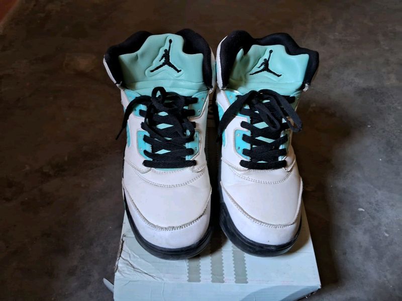 Shoes(Air Jordan 5)