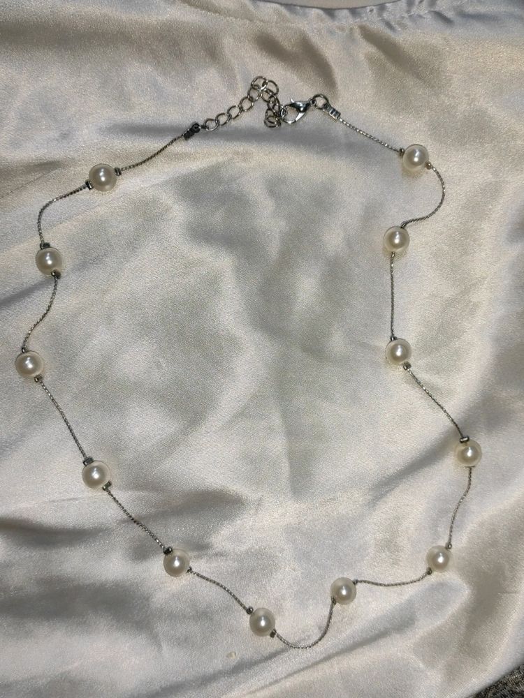 WHITE PEARL SILVER CHAIN NECKLACE