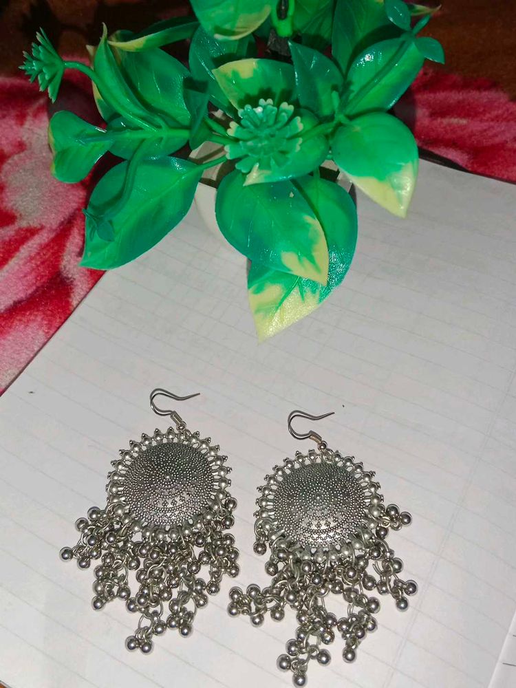 silver jhumka