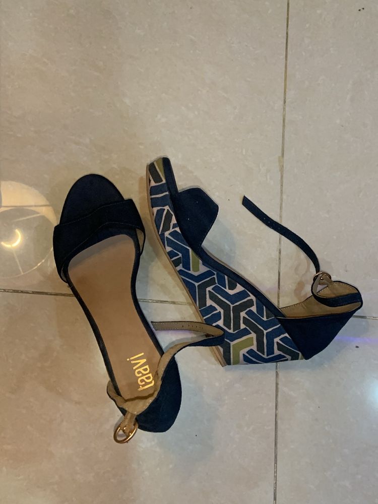 Taavi Women Navy Blue Wedges