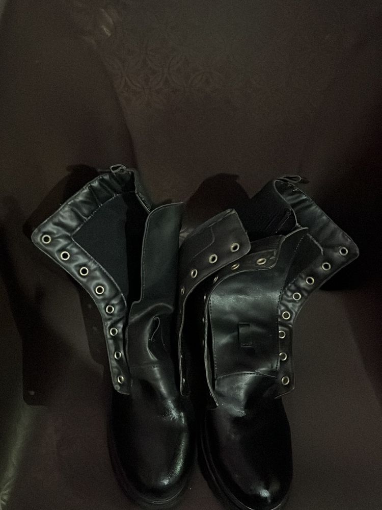 Black Boots