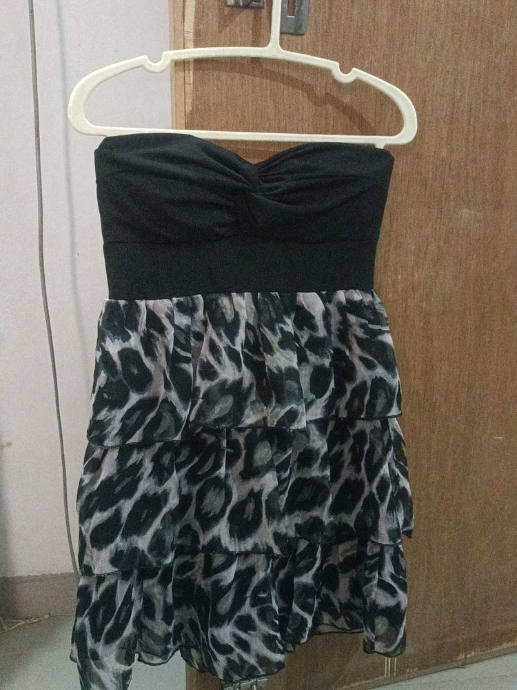 Chic Strapless Animal Print Dress