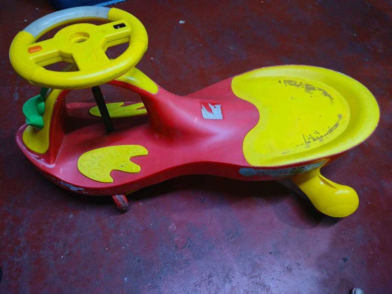 Kids Ride-On Wiggle Car