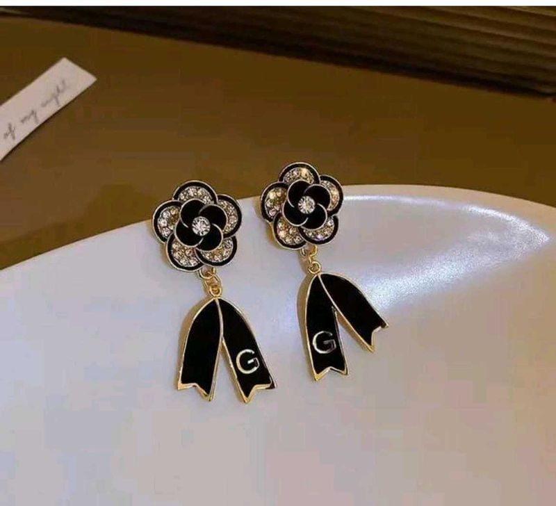 Black Flower Crystal Earrings