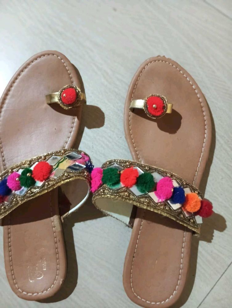 Colourful Kolapuri Style Chappal 👡