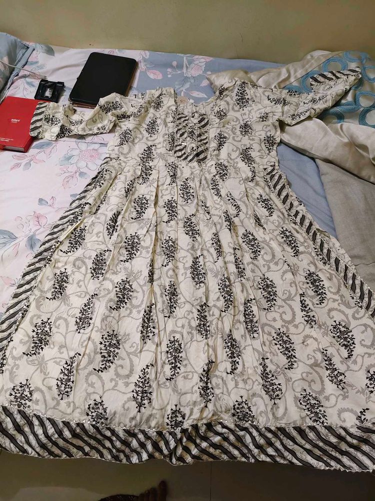 Elegant Printed Kurta