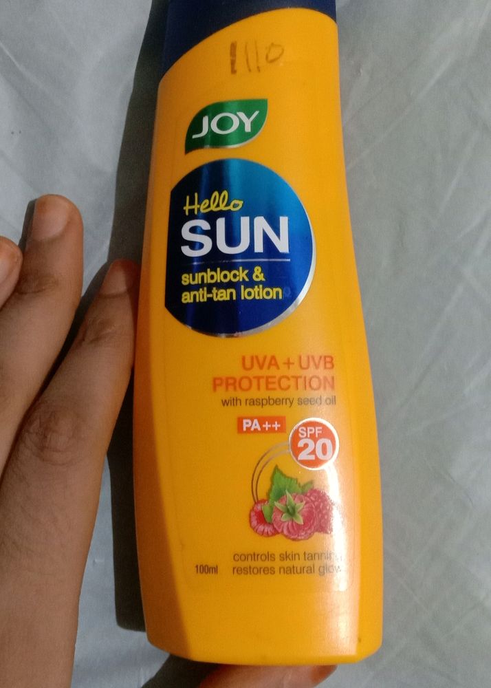 Sunscreen For All Skin Types And Necklace Combo