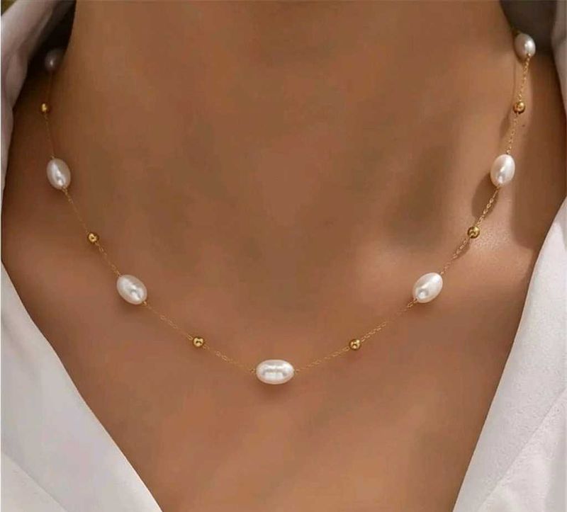 Elegant Pearl Beaded Invisible Chain