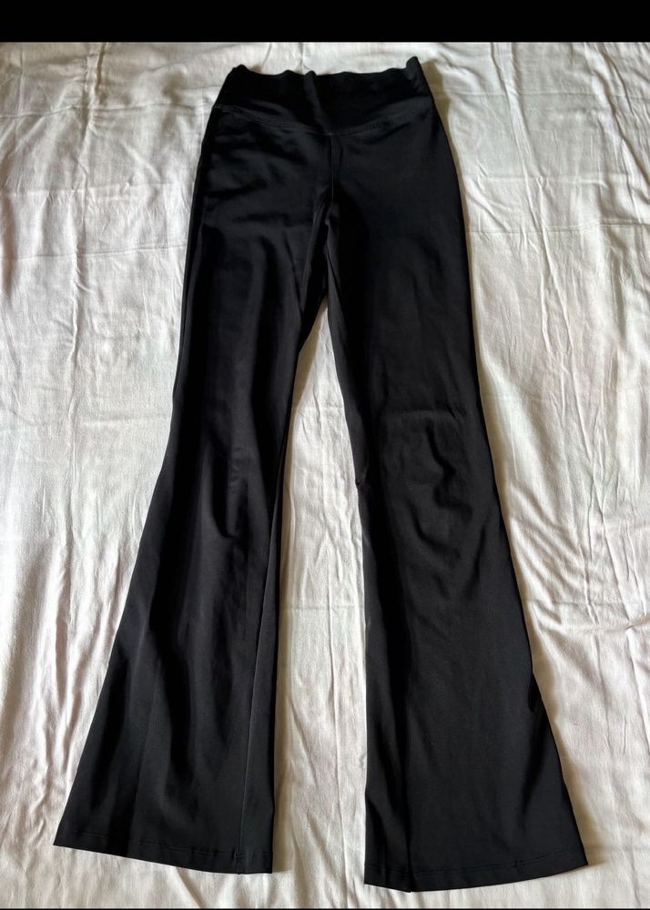 DRYFIT BLACK FLARED GYM TIGHTS