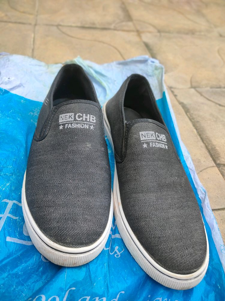 Black Shoes