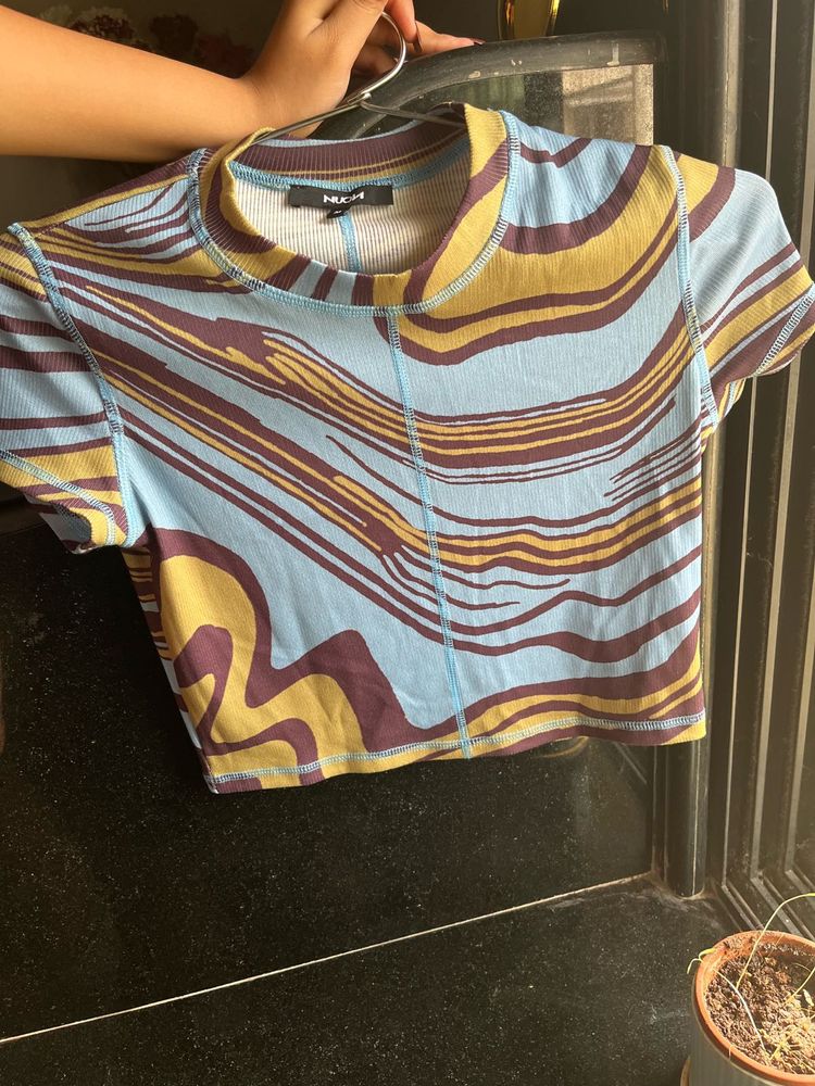 Abstract Wavy Ribbed Crop Top NUON