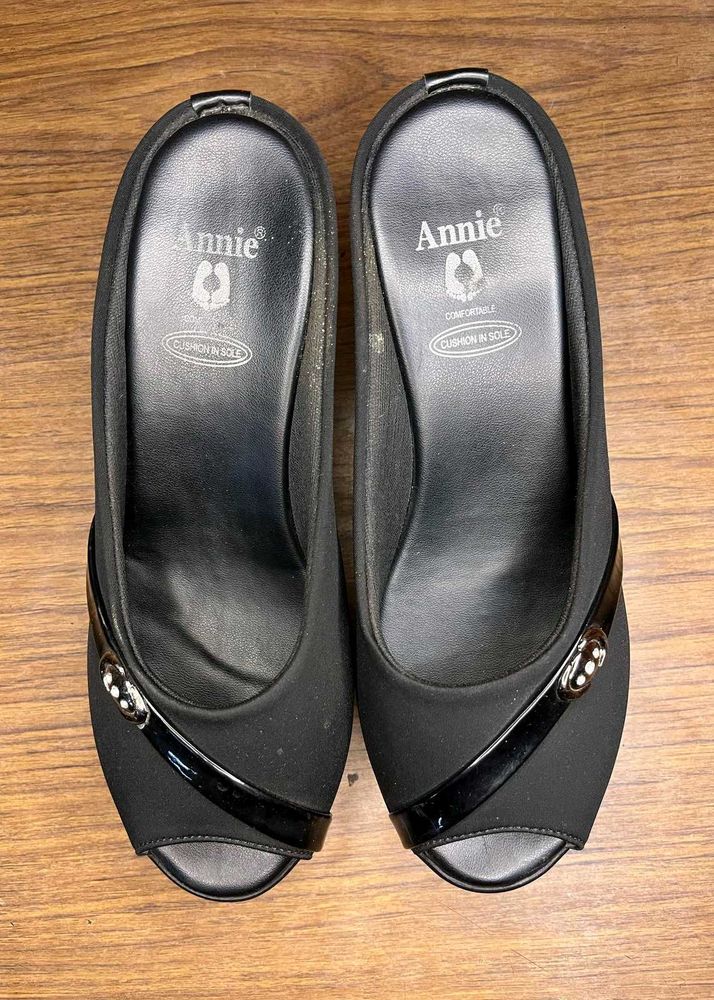 Black Casual Sandals With Heels
