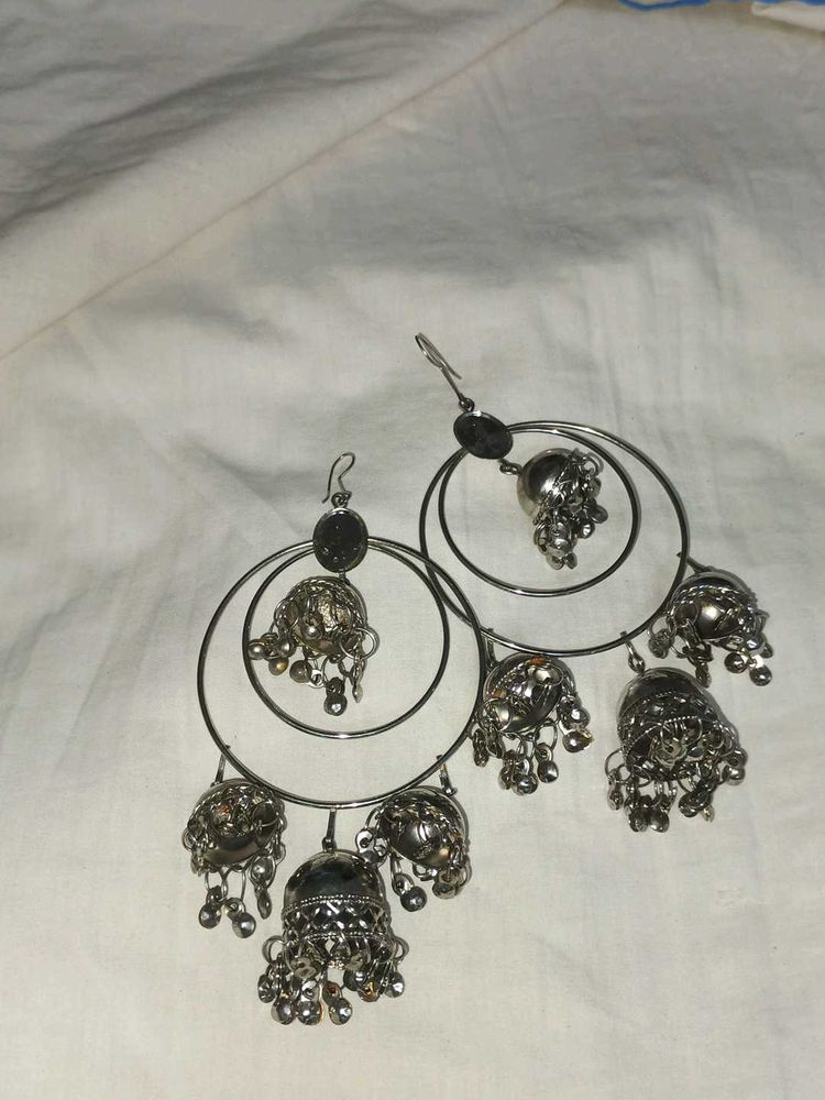Earings