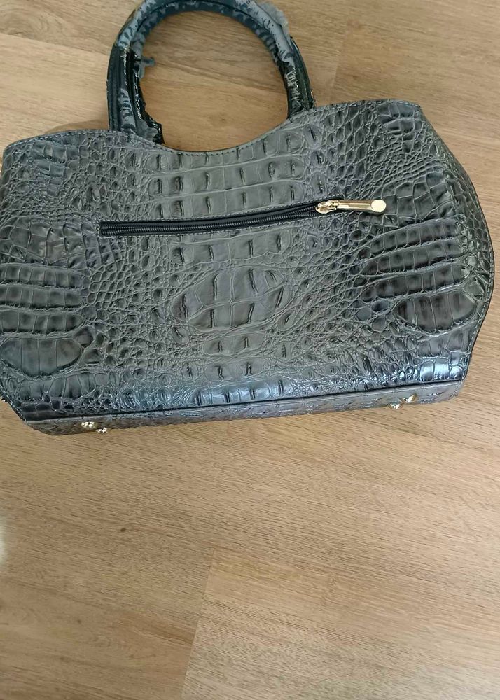 Stylish Alligator Skin Handbag