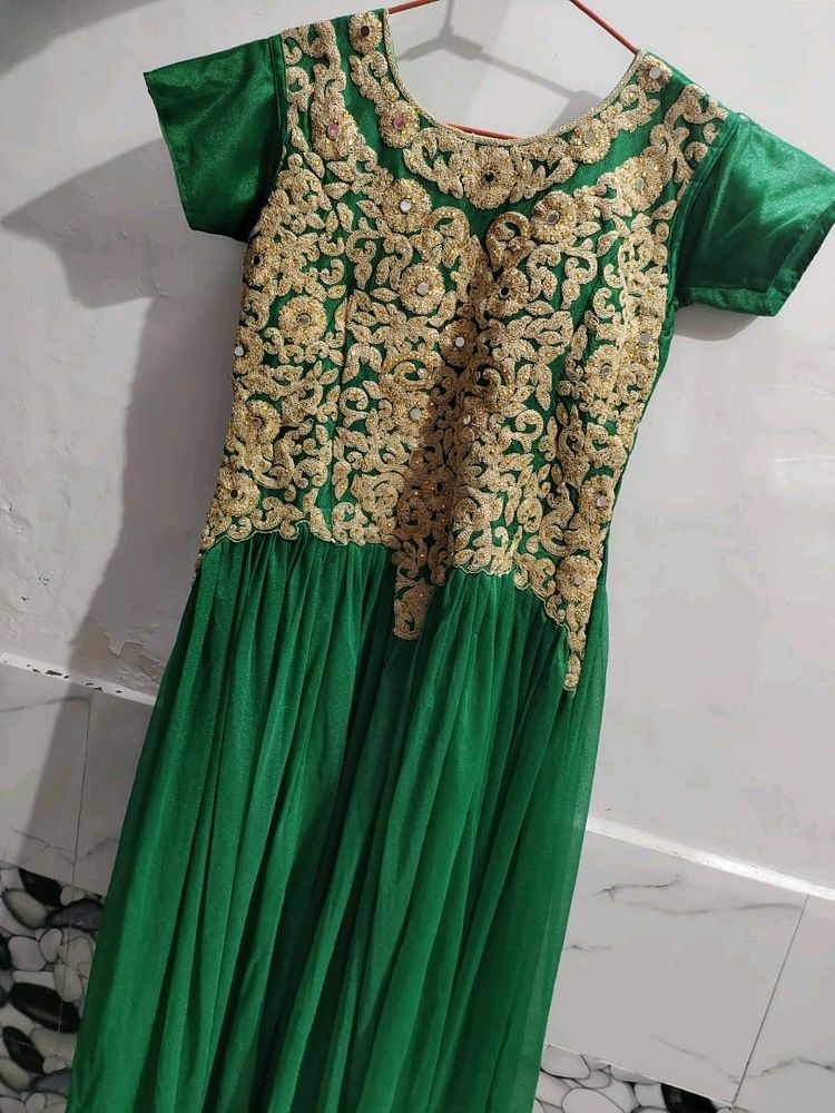 🌸Green Embroidery Gown With Churidaar And Duapatt
