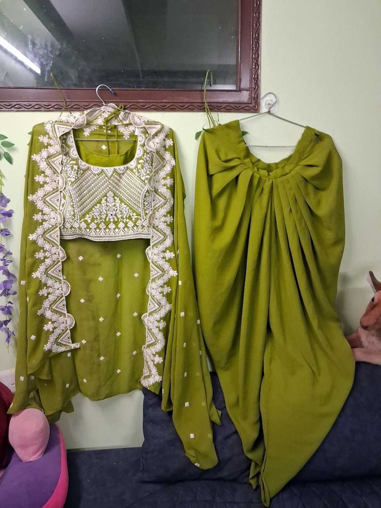 Elegant Green Dhoti Pant Set 40 size side jib adju