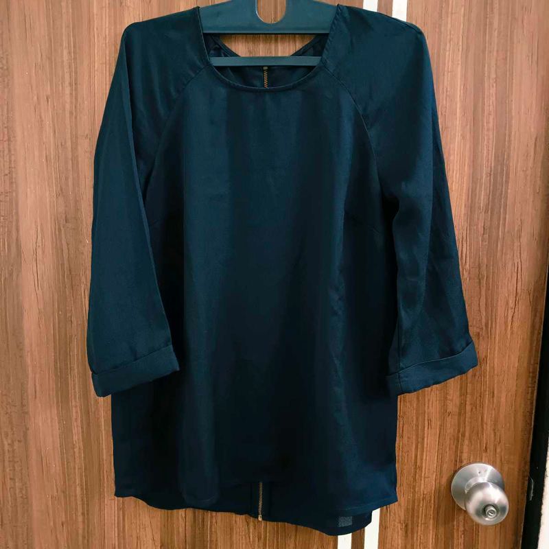 🛍️ Black Top ⭐⭐⭐⭐