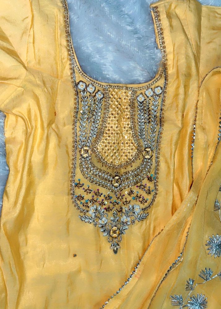 Yellow Embellished Salwar Suit❤️