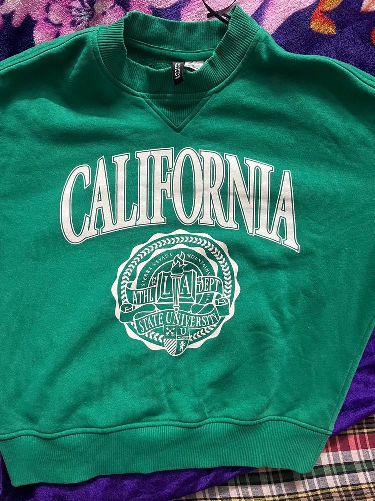 Green Sweatshirt