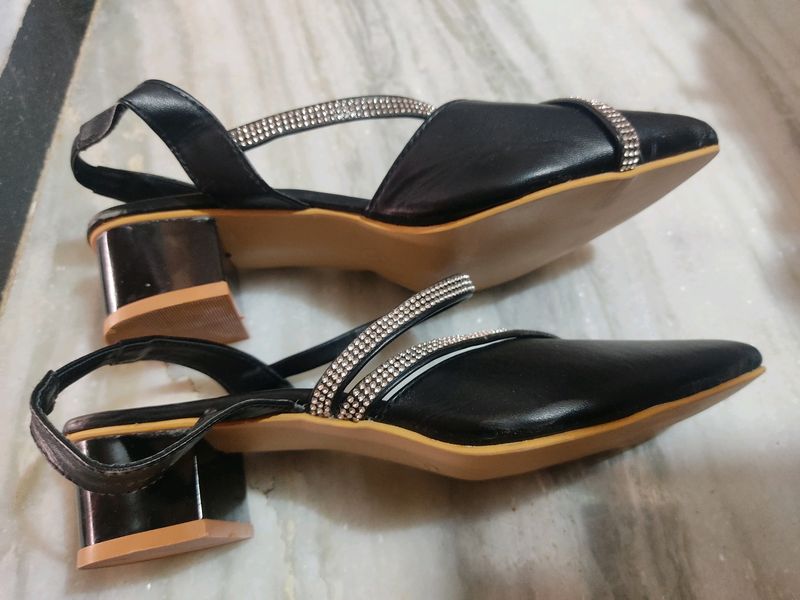 Street style Store Heels Belly