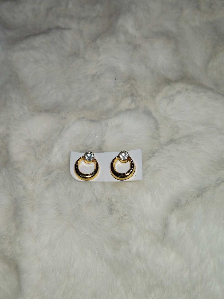 Gold Circle Stud Earrings
