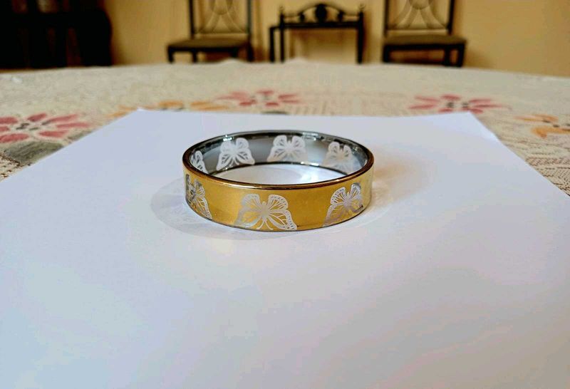 Gold colour glass Bangle