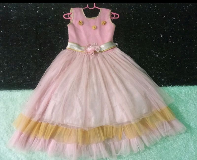Party&#39; Wear