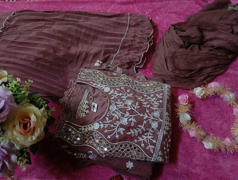 Sale❗❗ 🌸 Elegant Mauve Anarkali Set 🌸