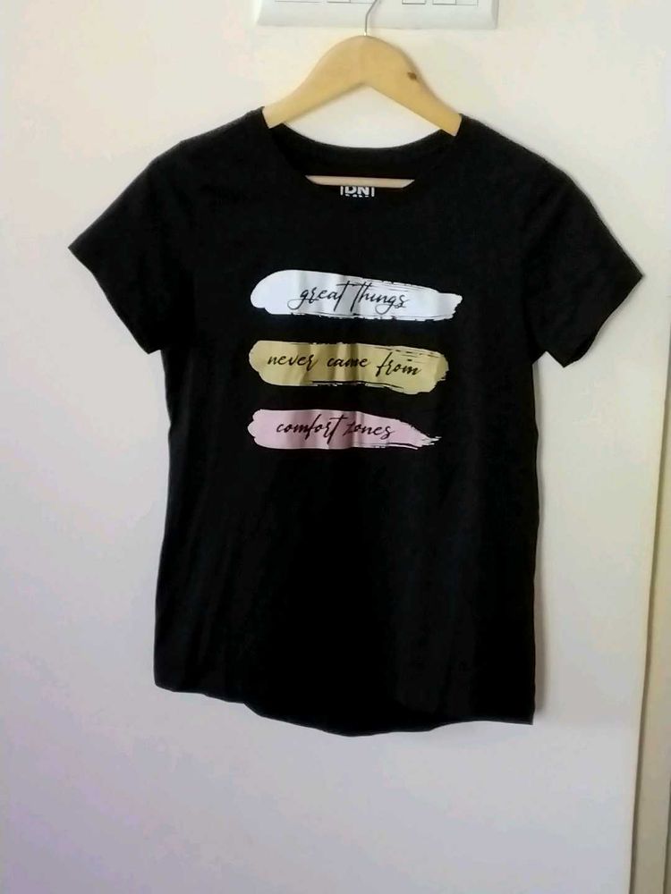 Black Top With Prined Lines