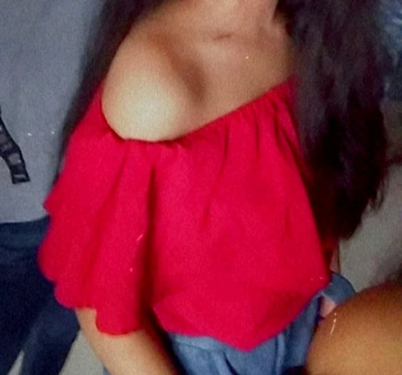 Maroon Off Shoulder Top❤️