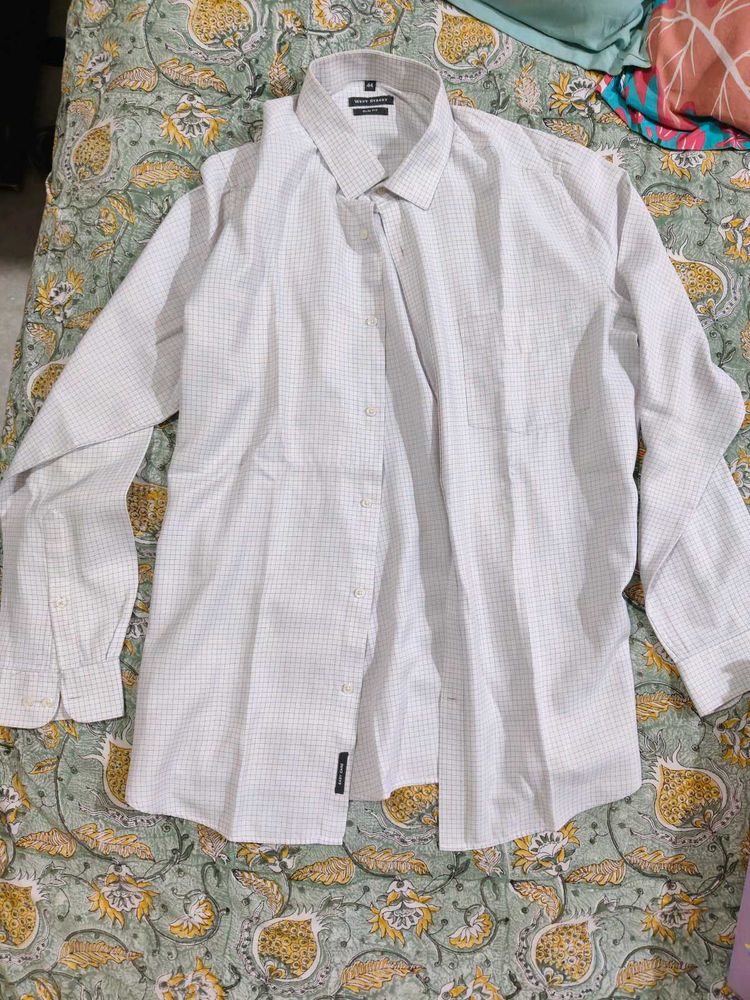 Men&#39;s Checkered Shirt