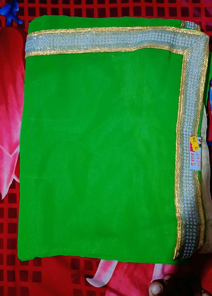 Parrot Green Saree💚 With Golden Col. Blouse 💛