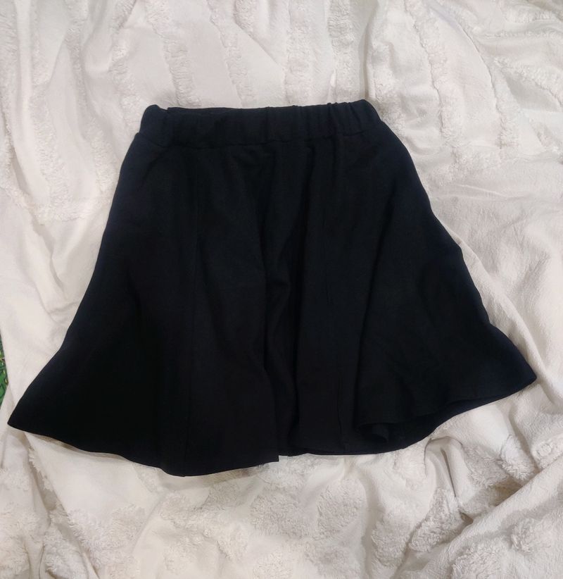 H&amp;M Black Mini Skirt