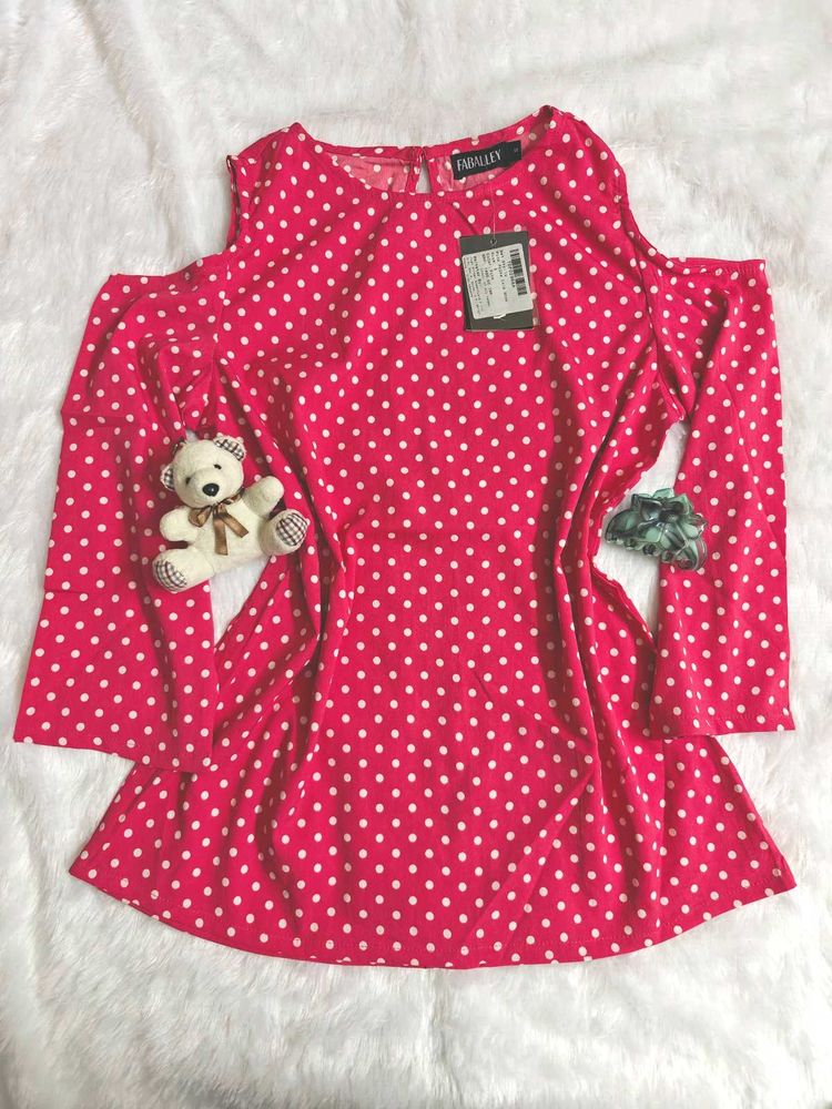 🆕 Cute Polka Dot Cold Shoulder Top