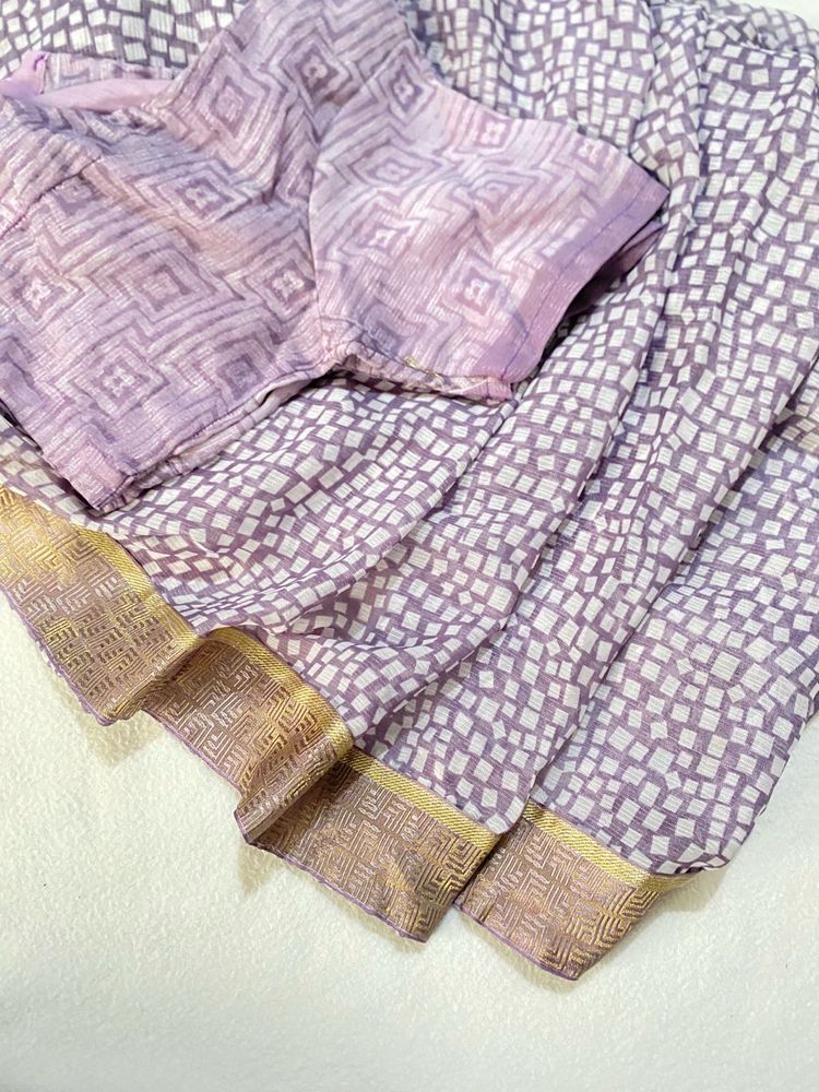 Elegant Printed Saree With Blouse