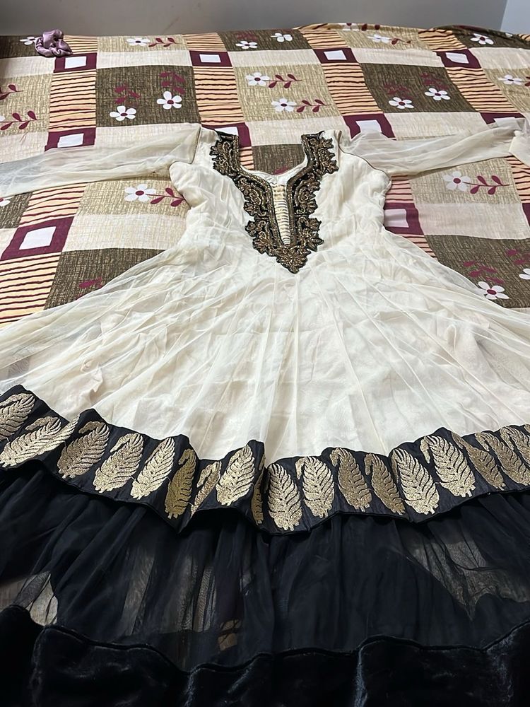 Elegant Anarkali Kurta Set